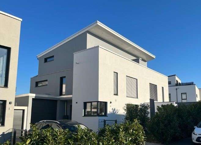 Thumbnail-Haus zum Mieten in Dreieich 2.850,00 € 178 m²