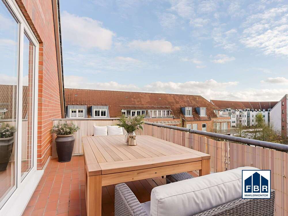 Thumbnail-Wohnung zum Kaufen in Schwerin 129.000,00 € 62.58 m²