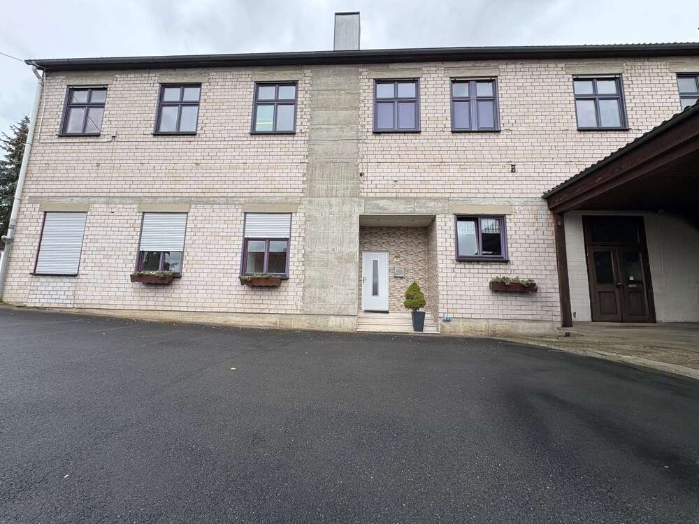 Thumbnail-Halle in Markt Einersheim 1.500,00 € 280 m²