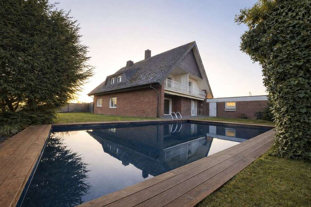 Thumbnail-Haus zum Kaufen in Oelde 515.000,00 € 240 m²