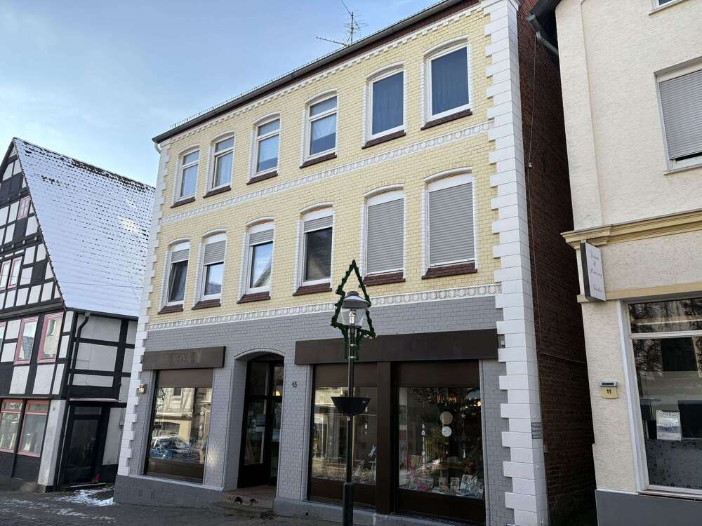 Thumbnail-Haus zum Kaufen in Blomberg 195.000,00 € 283 m²