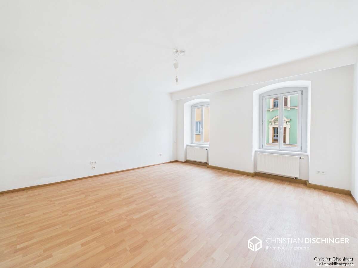 Thumbnail-Wohnung zum Mieten in Regensburg 1.100,00 € 130 m²