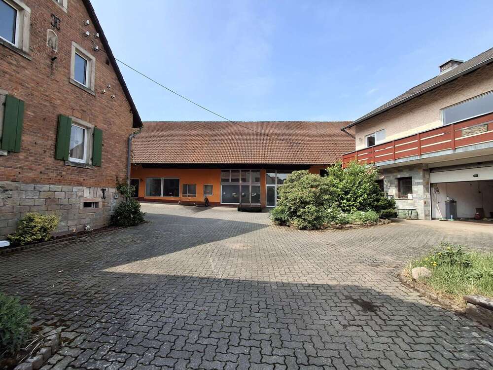 Thumbnail-Grundstück zu verkaufen in Blankenbach 890.000,00 € 3300 m²