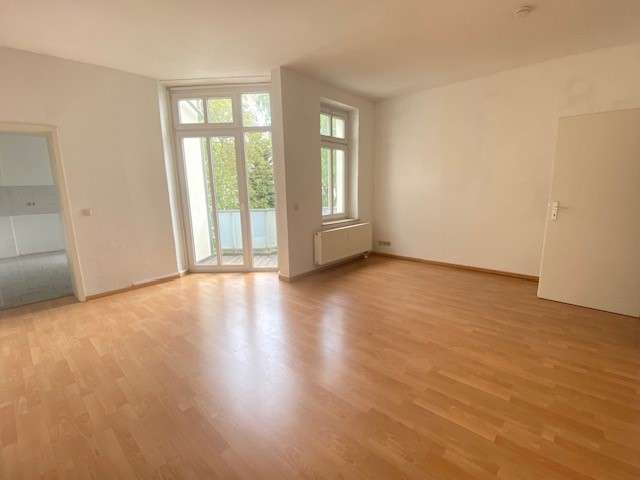Thumbnail-Wohnung zum Kaufen in Magdeburg 105.000,00 € 64.78 m²