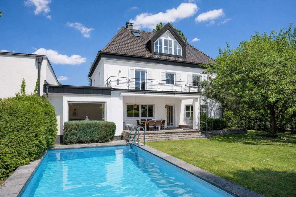 Thumbnail-Haus zum Kaufen in München 2.495.000,00 € 273.4 m²