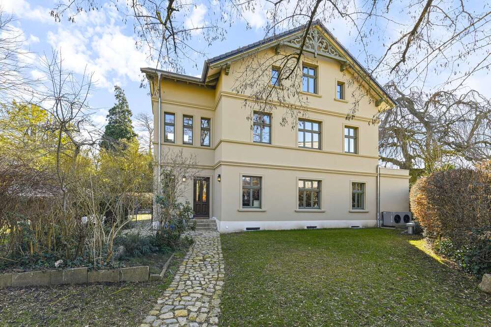 Thumbnail-Haus zum Kaufen in Hamburg 3.850.000,00 € 380.16 m²