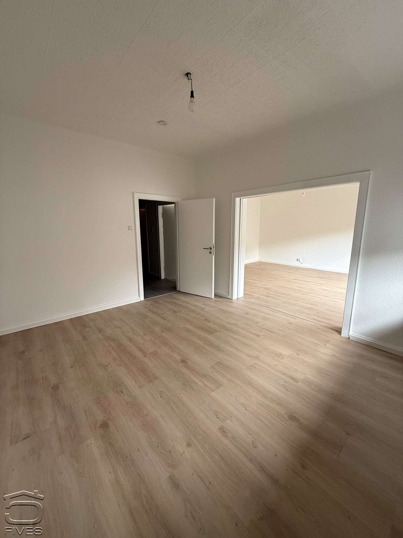 Thumbnail-Wohnung zum Mieten in Saarbrücken 895,00 € 115 m²