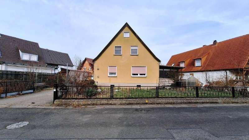Thumbnail-Haus zum Kaufen in Sand am Main 179.200,00 € 124 m²