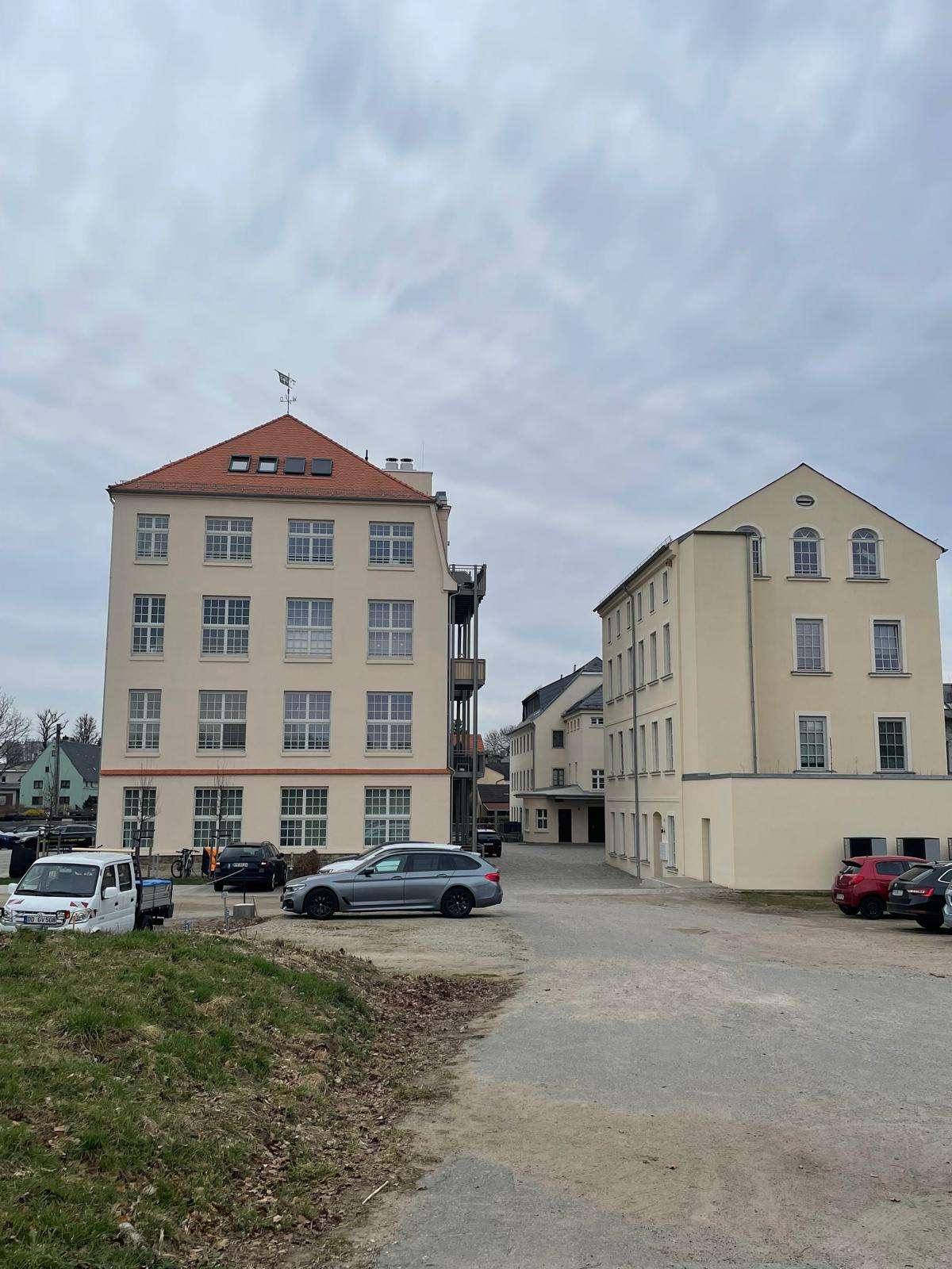 Thumbnail-Wohnung zum Mieten in Großröhrsdorf 978,00 € 103 m²