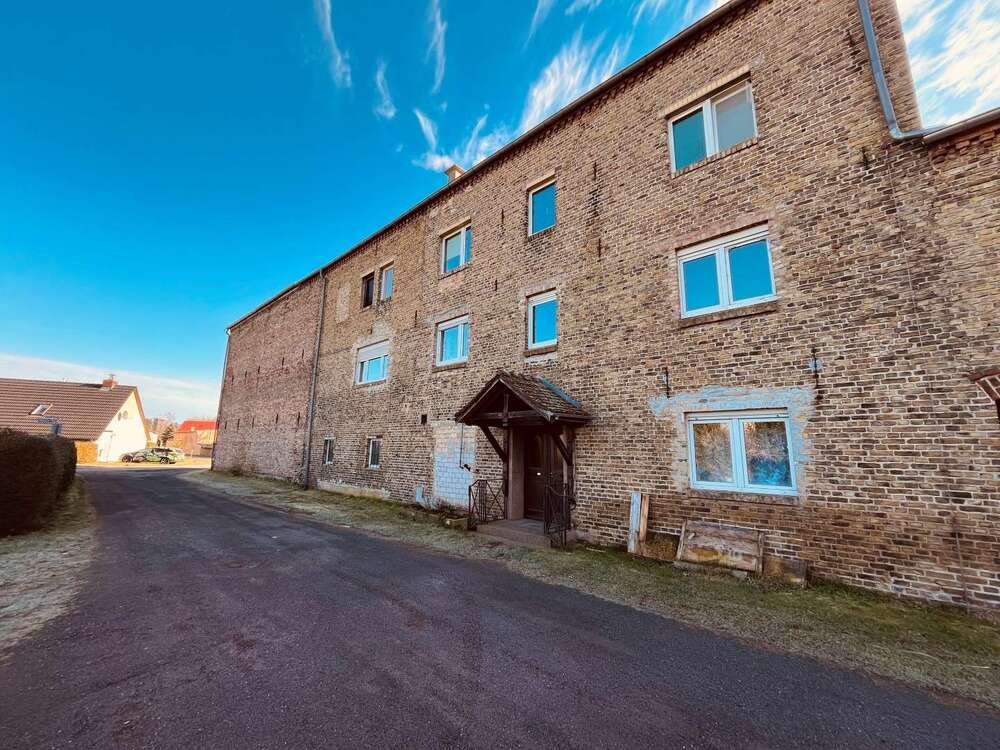 Thumbnail-Haus zum Kaufen in Brandenburg 350.000,00 € 285 m²