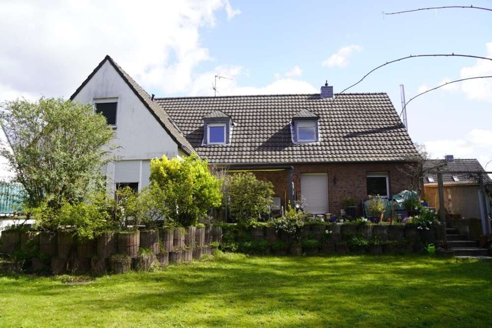 Thumbnail-Haus zum Kaufen in Krefeld 380.000,00 € 186 m²