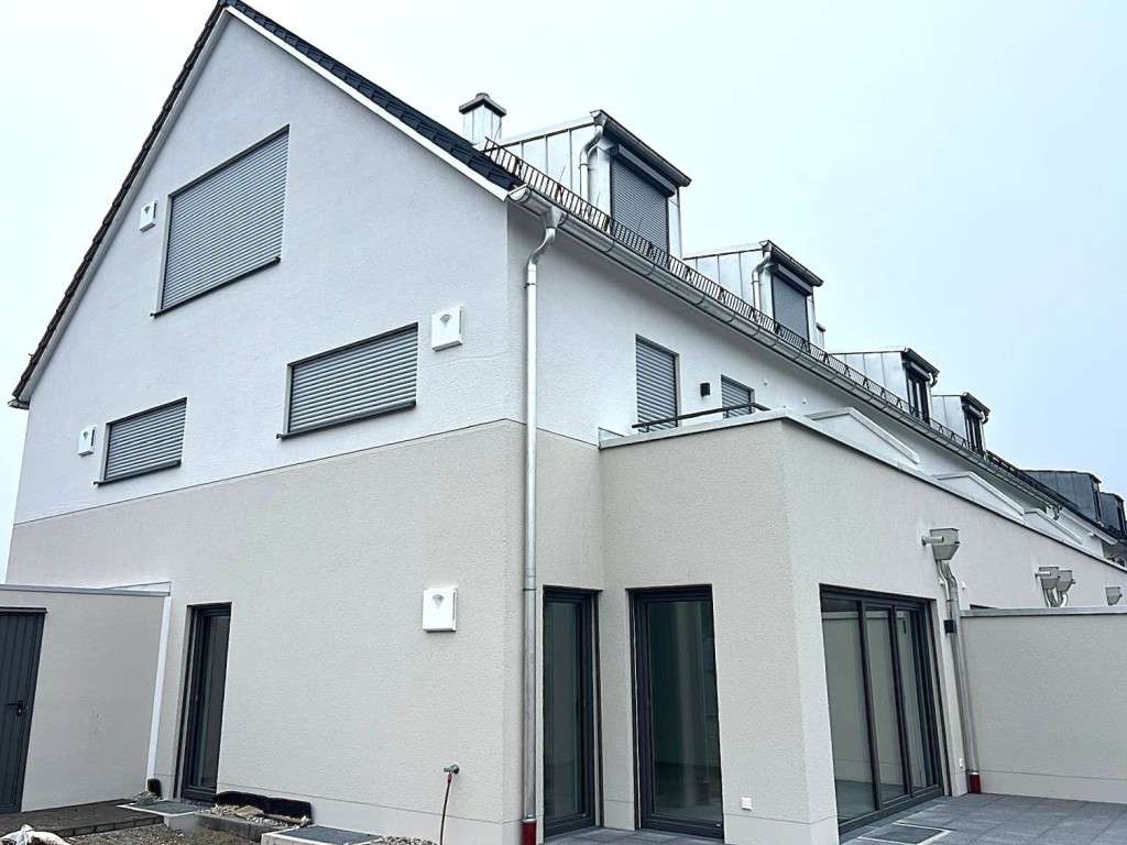 Thumbnail-Haus zum Mieten in Neufahrn 2.700,00 € 145.53 m²