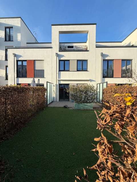 Thumbnail-Haus zum Mieten in Düsseldorf 3.700,00 € 165 m²