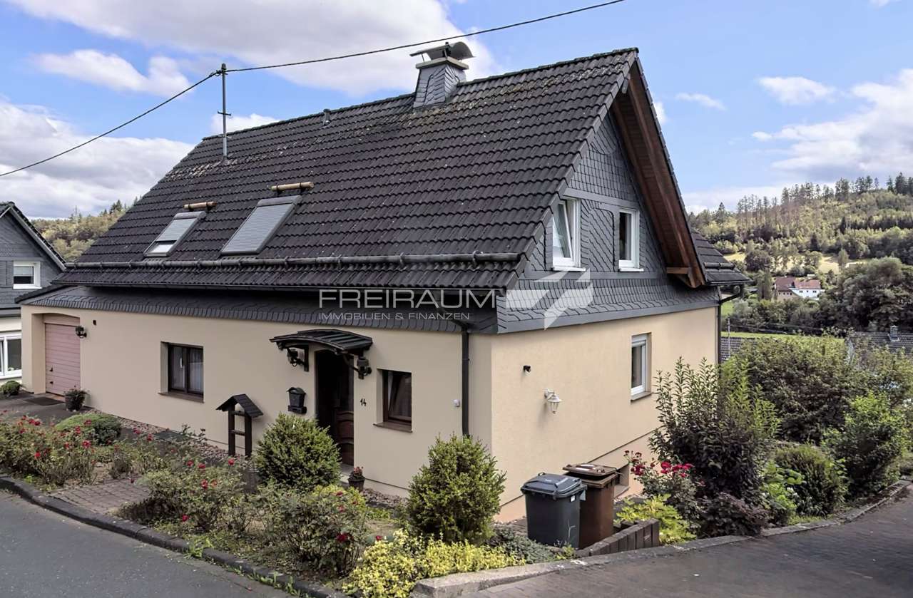 Thumbnail-Haus zum Kaufen in Hilchenbach Allenbach 360.000,00 € 165 m²