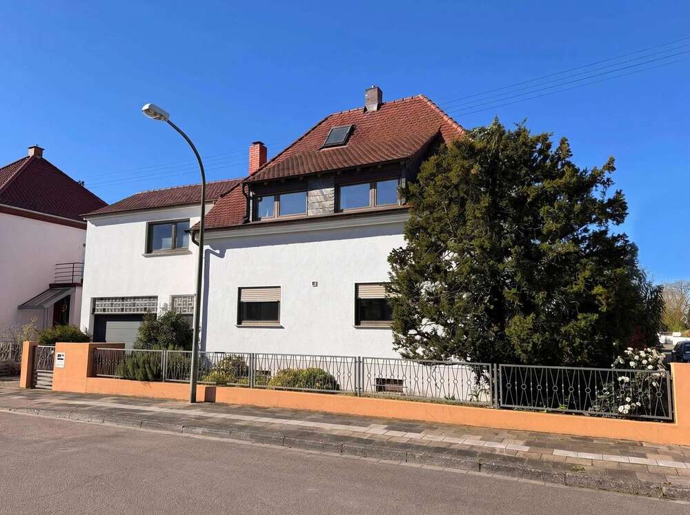 Thumbnail-Haus zum Kaufen in Ludwigshafen-Oggersheim 640.000,00 € 152.87 m²