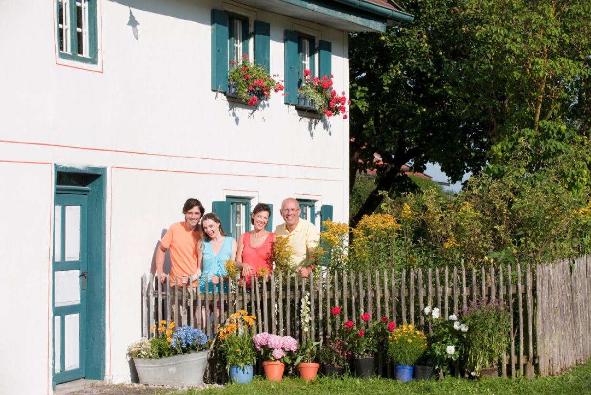 Thumbnail-Haus zum Mieten in Friedewald (Dippelsdorf) 2.300,00 € 175 m²