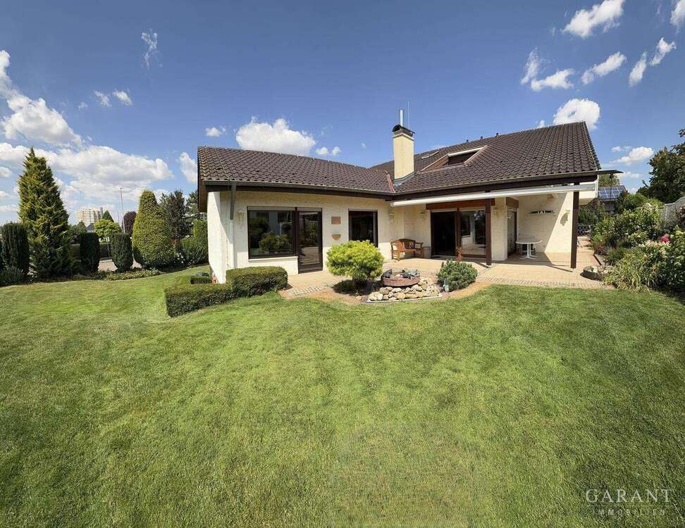 Thumbnail-Haus zum Kaufen in Bietigheim-Bissingen 1.196.000,00 € 210 m²