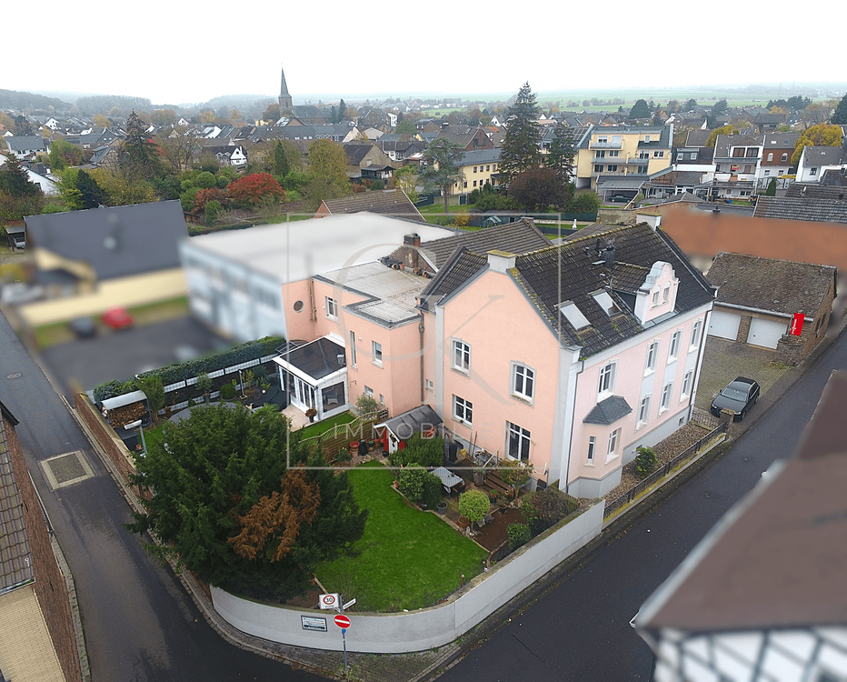 Thumbnail-Haus zum Kaufen in Euskirchen 649.000,00 € 441 m²