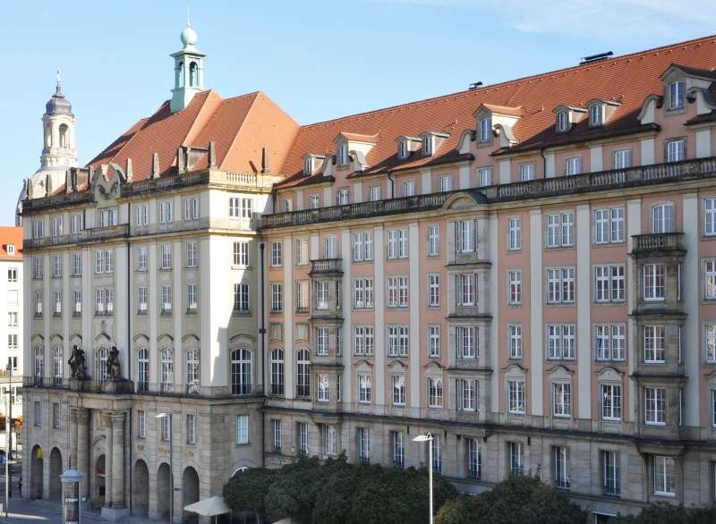 Thumbnail-Wohnung zum Mieten in Dresden 1.358,67 € 90.15 m²