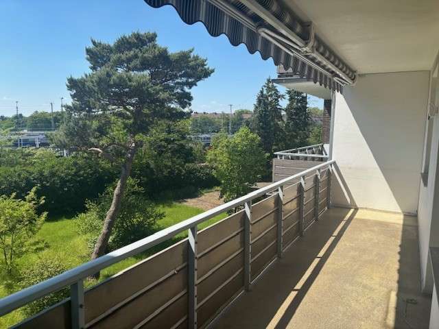 Thumbnail-Wohnung zum Kaufen in Düsseldorf 300.000,00 € 82.81 m²