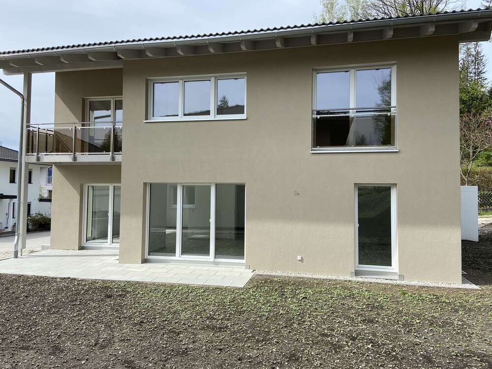 Thumbnail-Haus zum Mieten in Thansau 2.490,00 € 157 m²