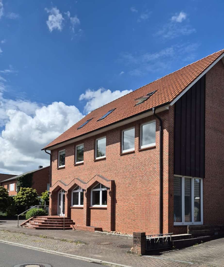 Thumbnail-Haus zum Kaufen in Süderstapel 549.000,00 € 324 m²