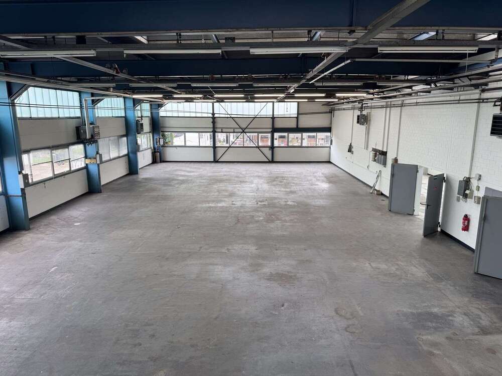 Thumbnail-Halle in Emmendingen 3.600,00 € 700 m²