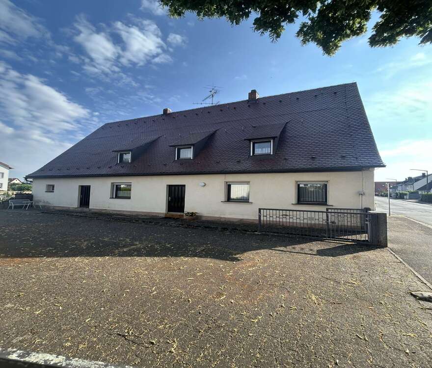 Thumbnail-Haus zum Kaufen in Nürnberg 720.000,00 € 220 m²