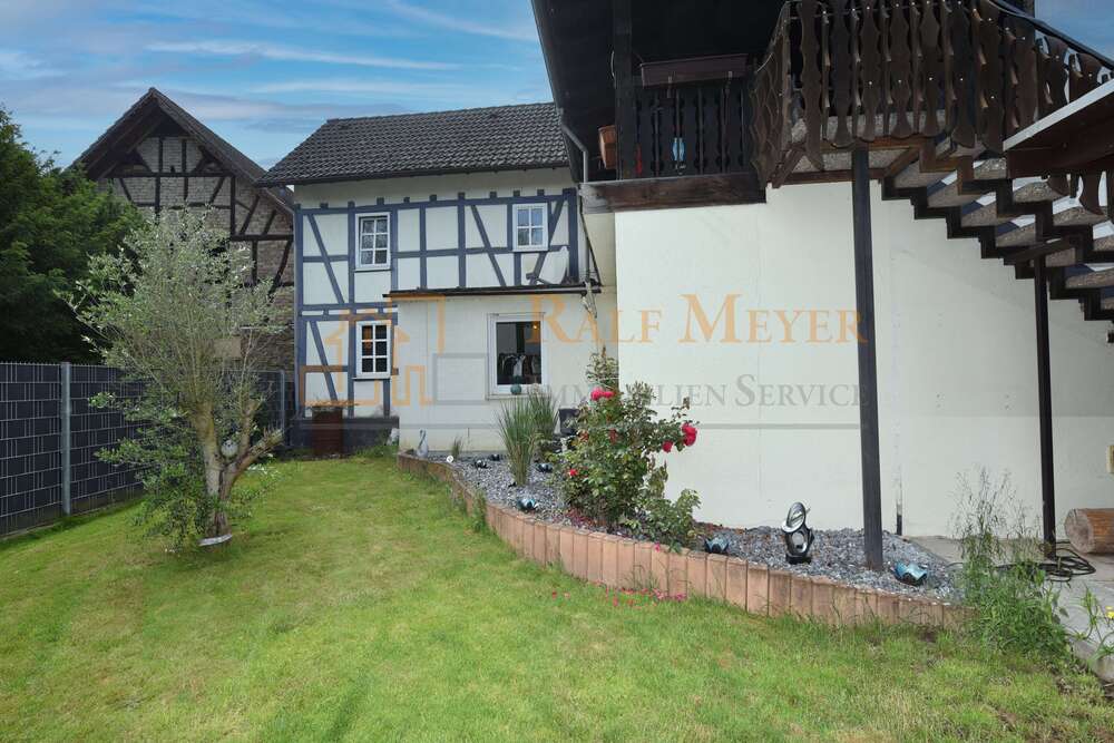 Thumbnail-Haus zum Kaufen in Solms 299.000,00 € 217 m²