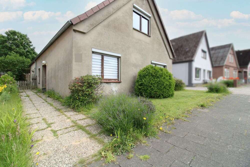 Thumbnail-Haus zum Kaufen in Geestland 155.000,00 € 180.27 m²