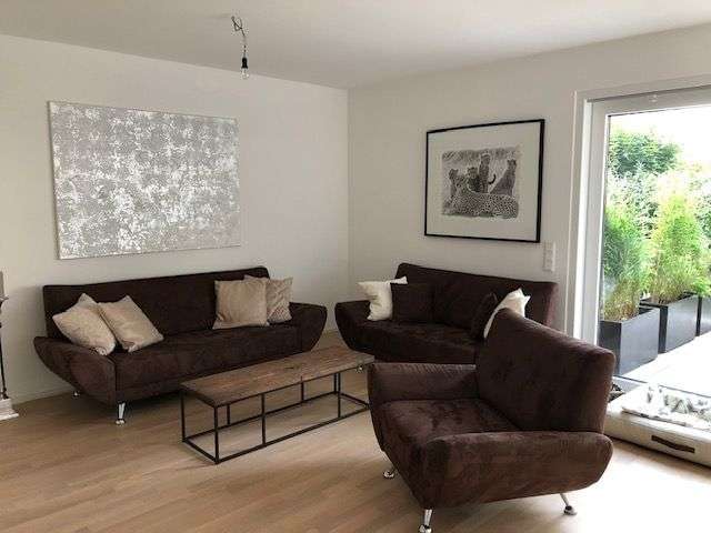 Thumbnail-Haus zum Mieten in Düsseldorf 2.440,00 € 157.49 m²