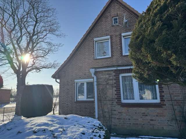 Thumbnail-Haus zum Kaufen in Balow 159.000,00 € 238 m²