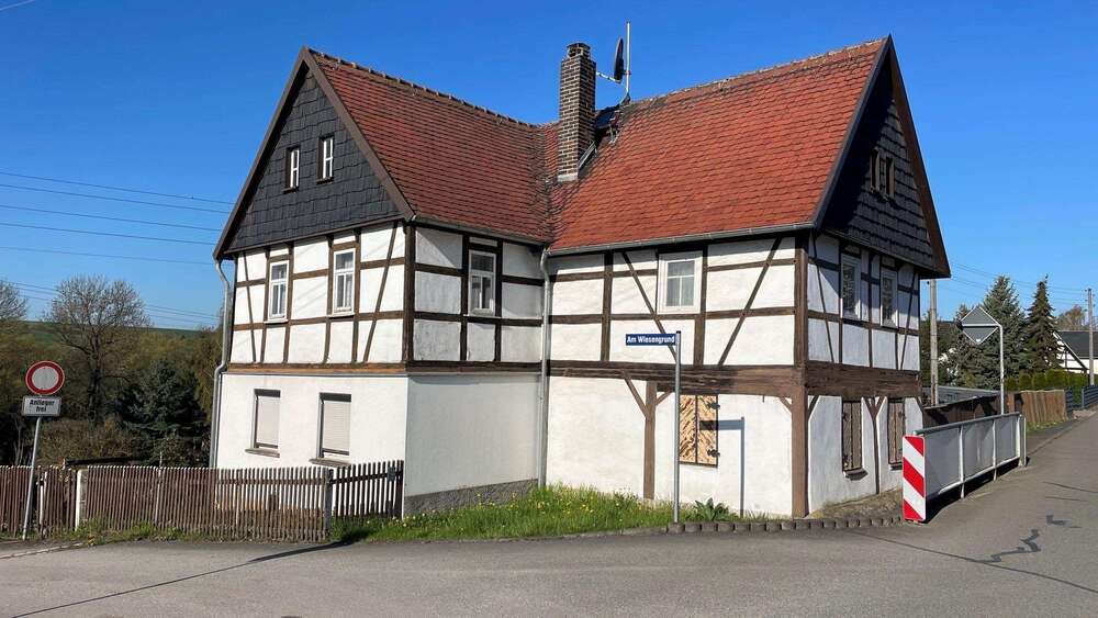 Thumbnail-Haus zum Kaufen in Crimmitschau 69.700,00 € 95 m²