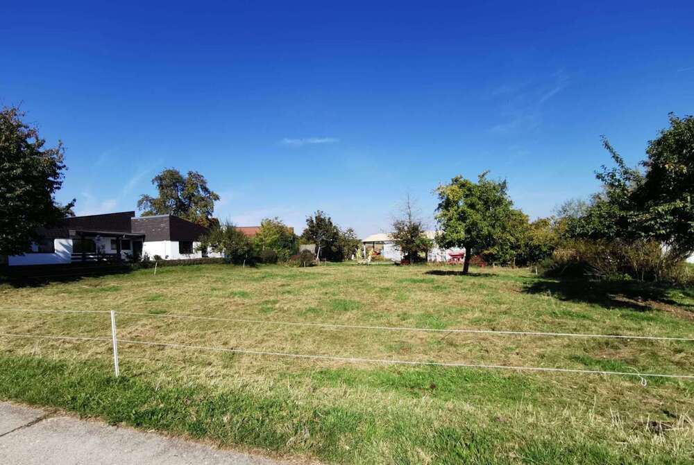 Thumbnail-Grundstück zu verkaufen in Moosbrunn 325.000,00 € 1456 m²