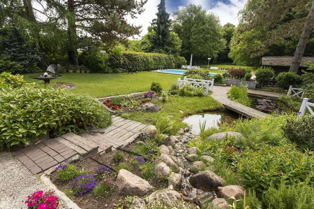 Thumbnail-Haus zum Kaufen in Hagen-Fley 1.250.000,00 € 477 m²