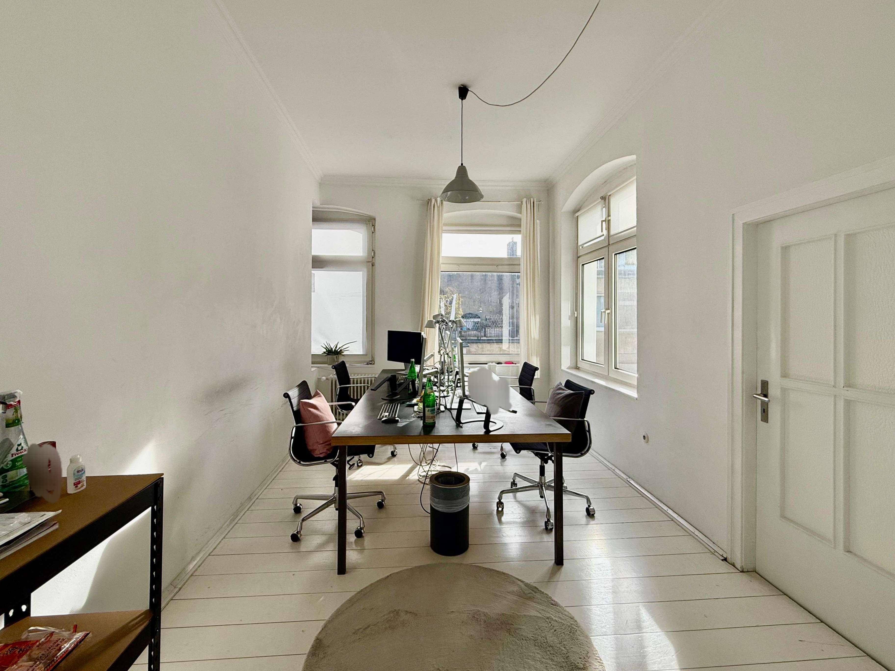 Thumbnail-Büro in Düsseldorf 2.449,81 € 181.77 m²