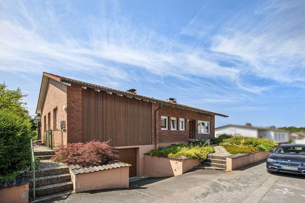 Thumbnail-Haus zum Kaufen in Hungen 400.000,00 € 190 m²