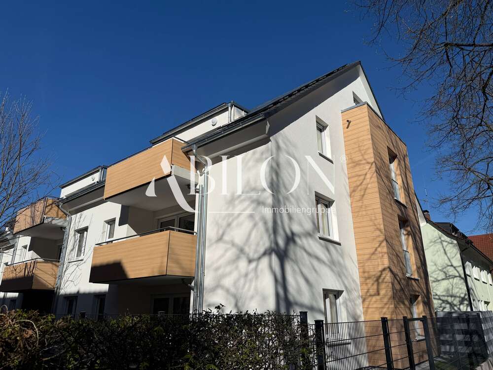 Thumbnail-Wohnung zum Mieten in Freiburg im Breisgau 1.600,00 € 92.59 m²