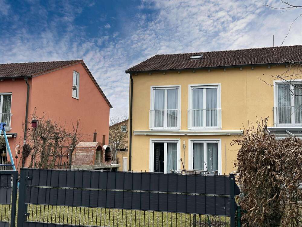 Thumbnail-Haus zum Kaufen in Neutraubling 619.000,00 € 135 m²