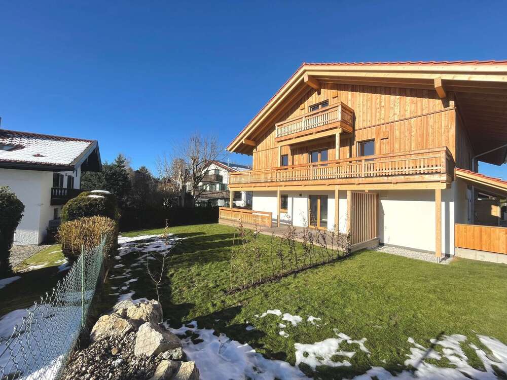 Thumbnail-Wohnung zum Mieten in Waakirchen 2.490,00 € 141.98 m²