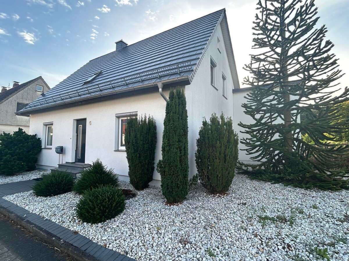 Thumbnail-Haus zum Kaufen in Lemgo Luherheide 372.000,00 € 152.9 m²