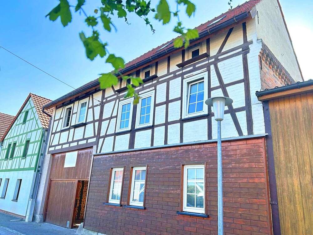 Thumbnail-Haus zum Kaufen in Niederdorla 97.999,00 € 199 m²