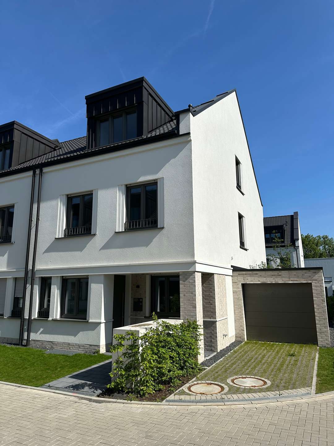 Thumbnail-Haus zum Kaufen in Düsseldorf 1.790.000,00 € 174 m²