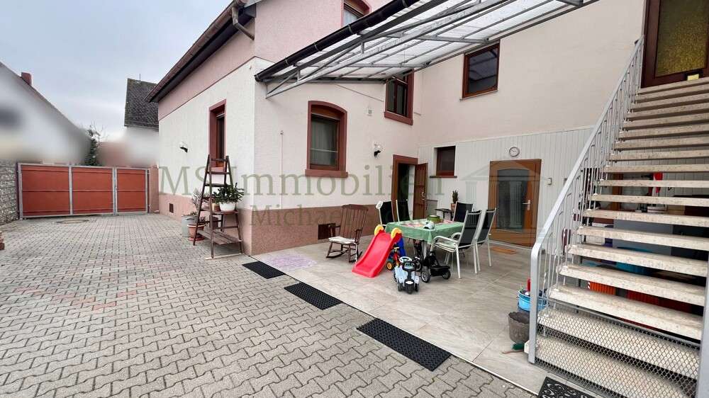 Thumbnail-Haus zum Kaufen in Lampertheim 650.000,00 € 260 m²