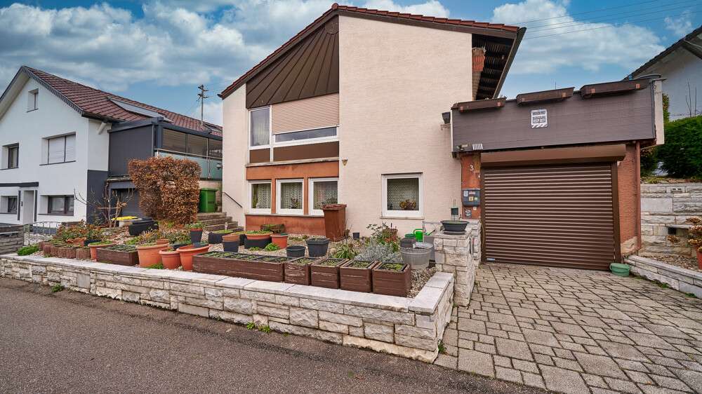 Thumbnail-Haus zum Kaufen in Ludwigsburg Neckarweihingen 595.000,00 € 120.66 m²