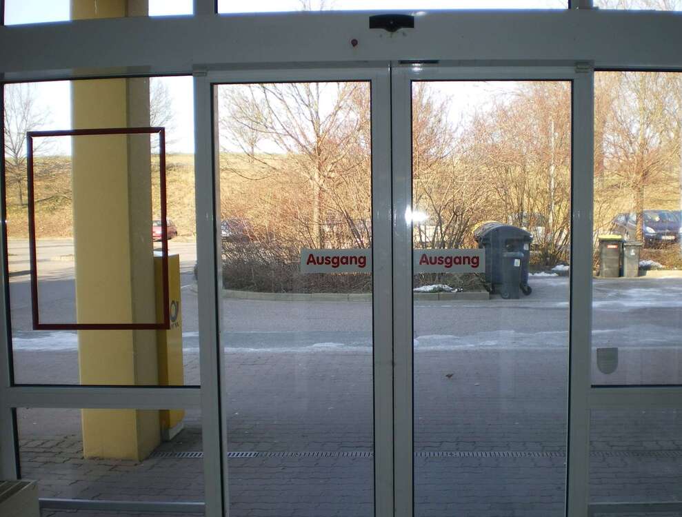 Thumbnail-Einzelhandel in Oberlungwitz 4.750,00 € 700 m²