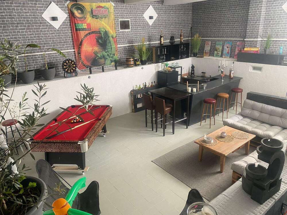 Thumbnail-Wohnung zum Kaufen in Neukirchen-Vluyn 479.000,00 € 330 m²