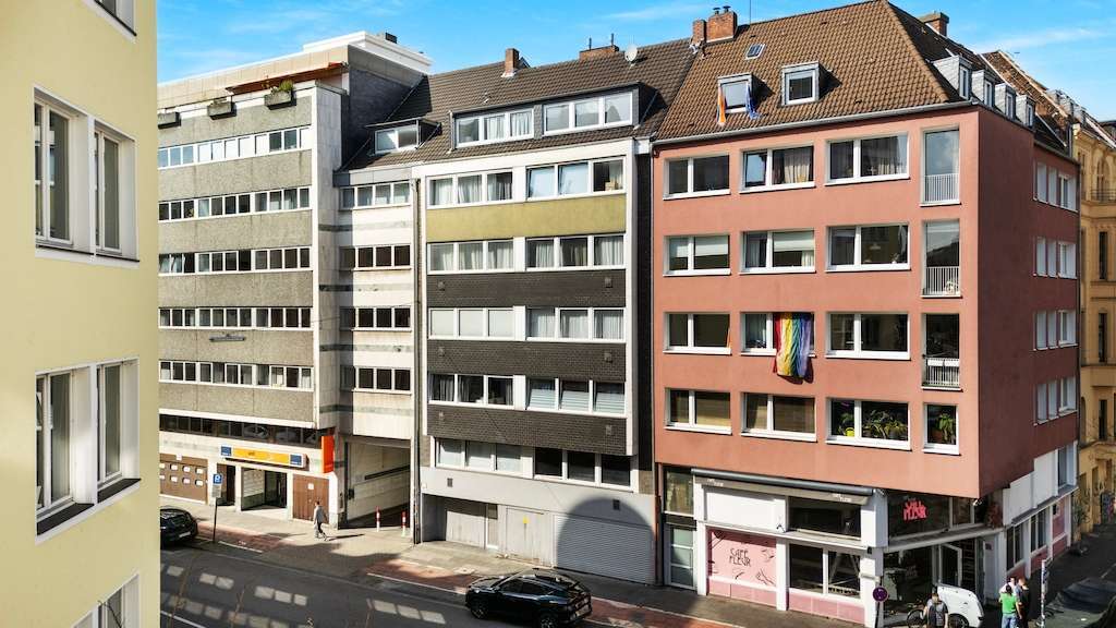 Thumbnail-Wohnung zum Kaufen in Köln 170.000,00 € 25.84 m²