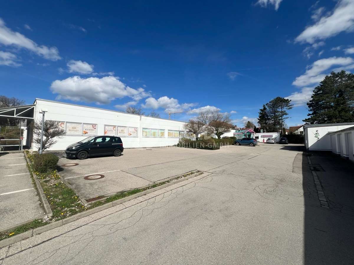 Thumbnail-Einzelhandel in Friedberg 3.400,00 € 200 m²