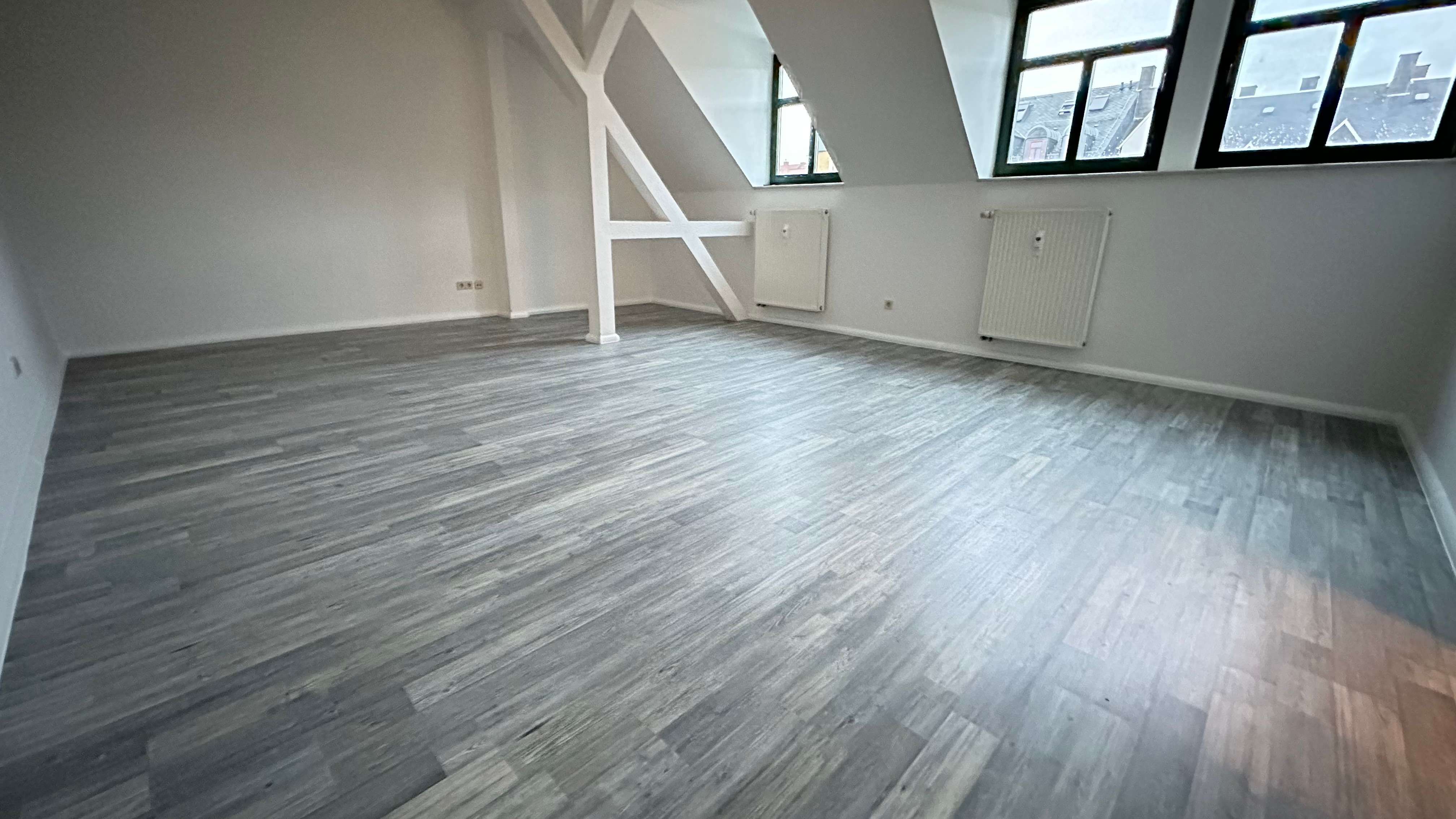 Thumbnail-Wohnung zum Mieten in Chemnitz 250,00 € 47.2 m²